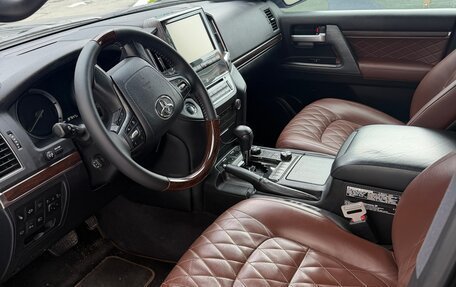 Toyota Land Cruiser 200, 2016 год, 6 000 000 рублей, 12 фотография