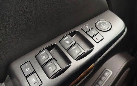 Chevrolet Tahoe IV, 2016 год, 3 100 000 рублей, 24 фотография