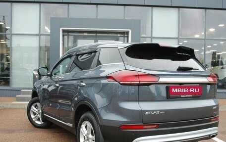 Geely Atlas, 2022 год, 1 780 000 рублей, 4 фотография