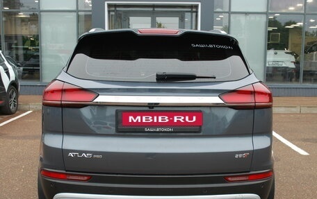 Geely Atlas, 2022 год, 1 780 000 рублей, 6 фотография