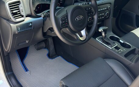 KIA Sportage IV рестайлинг, 2017 год, 2 250 000 рублей, 28 фотография