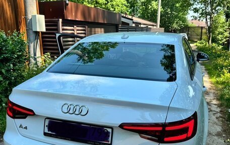Audi A4, 2018 год, 2 300 000 рублей, 4 фотография