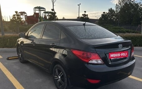 Hyundai Solaris II рестайлинг, 2011 год, 500 000 рублей, 2 фотография