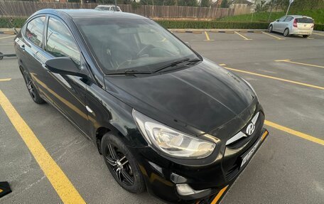 Hyundai Solaris II рестайлинг, 2011 год, 500 000 рублей, 4 фотография