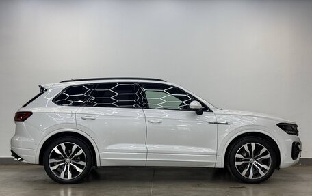 Volkswagen Touareg III, 2019 год, 4 500 000 рублей, 6 фотография