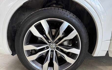 Volkswagen Touareg III, 2019 год, 4 500 000 рублей, 11 фотография