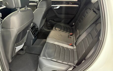 Volkswagen Touareg III, 2019 год, 4 500 000 рублей, 18 фотография