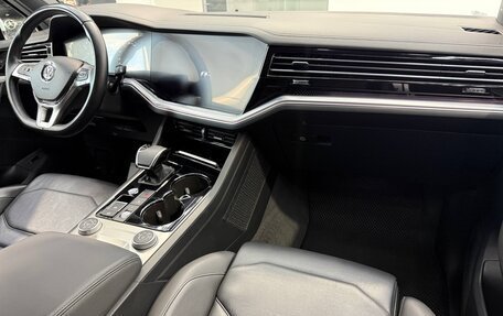 Volkswagen Touareg III, 2019 год, 4 500 000 рублей, 23 фотография