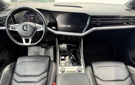 Volkswagen Touareg III, 2019 год, 4 500 000 рублей, 17 фотография