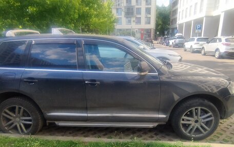 Volkswagen Touareg III, 2005 год, 550 000 рублей, 3 фотография