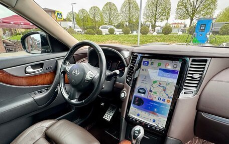 Infiniti FX II, 2011 год, 1 750 000 рублей, 23 фотография