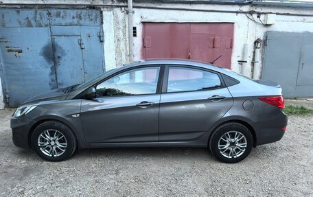 Hyundai Solaris II рестайлинг, 2011 год, 740 000 рублей, 2 фотография