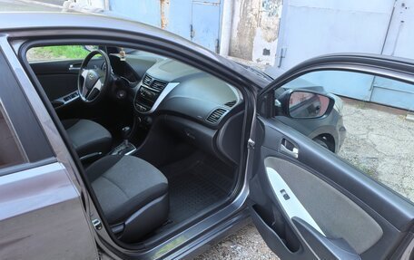 Hyundai Solaris II рестайлинг, 2011 год, 740 000 рублей, 5 фотография