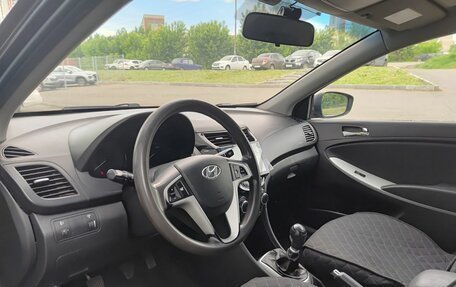 Hyundai Solaris II рестайлинг, 2012 год, 589 800 рублей, 20 фотография