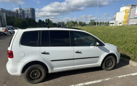 Volkswagen Touran III, 2014 год, 350 000 рублей, 3 фотография