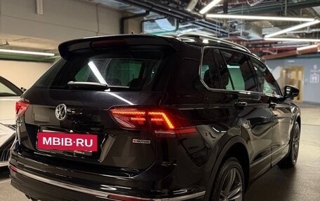 Volkswagen Tiguan II, 2018 год, 2 310 000 рублей, 4 фотография