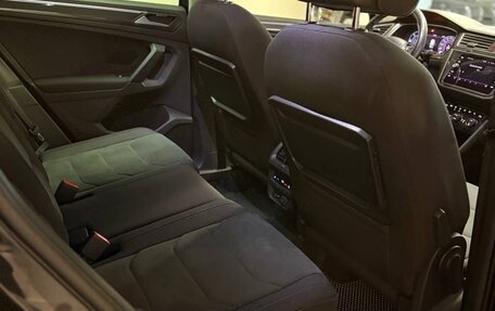 Volkswagen Tiguan II, 2018 год, 2 310 000 рублей, 14 фотография