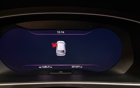 Volkswagen Tiguan II, 2018 год, 2 310 000 рублей, 18 фотография