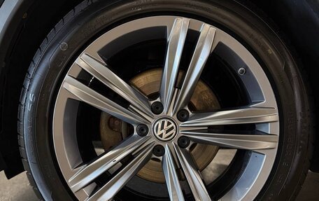 Volkswagen Tiguan II, 2018 год, 2 310 000 рублей, 9 фотография