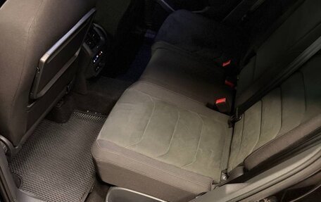 Volkswagen Tiguan II, 2018 год, 2 310 000 рублей, 13 фотография