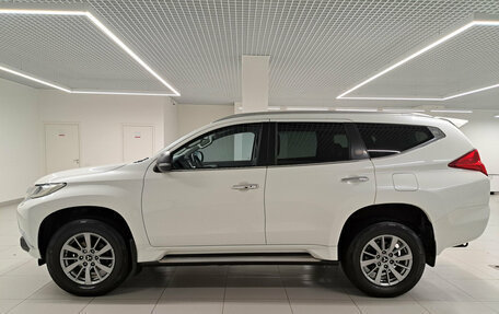 Mitsubishi Pajero Sport III рестайлинг, 2016 год, 2 999 000 рублей, 10 фотография