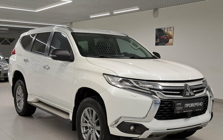 Mitsubishi Pajero Sport III рестайлинг, 2016 год, 2 999 000 рублей, 3 фотография