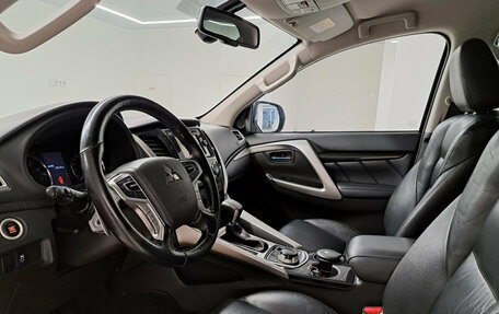Mitsubishi Pajero Sport III рестайлинг, 2016 год, 2 999 000 рублей, 20 фотография