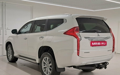 Mitsubishi Pajero Sport III рестайлинг, 2016 год, 2 999 000 рублей, 8 фотография