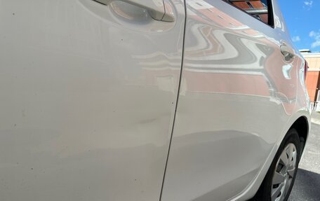 Toyota Vitz, 2015 год, 615 000 рублей, 10 фотография
