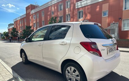 Toyota Vitz, 2015 год, 615 000 рублей, 4 фотография