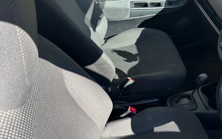 Toyota Vitz, 2015 год, 615 000 рублей, 6 фотография