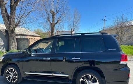 Toyota Land Cruiser 200, 2018 год, 5 100 000 рублей, 5 фотография