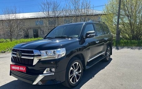Toyota Land Cruiser 200, 2018 год, 5 100 000 рублей, 10 фотография