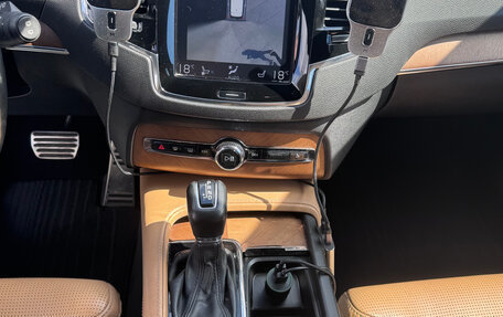 Volvo XC90 II рестайлинг, 2017 год, 4 100 000 рублей, 15 фотография