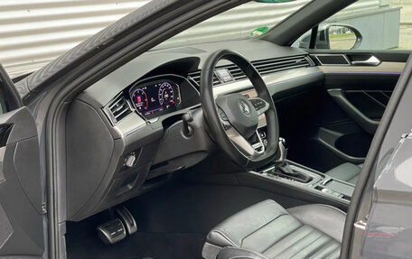 Volkswagen Passat B8 рестайлинг, 2020 год, 3 900 000 рублей, 16 фотография