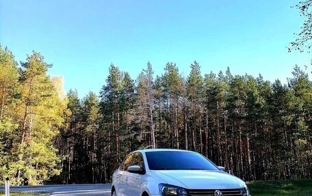 Volkswagen Polo VI (EU Market), 2013 год, 885 000 рублей, 2 фотография