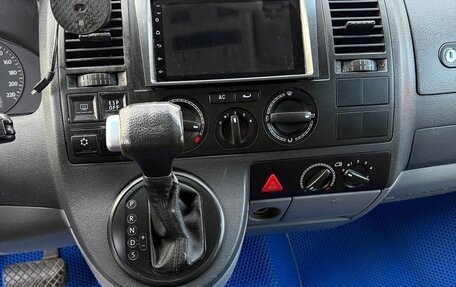 Volkswagen Transporter T5 рестайлинг, 2007 год, 1 000 000 рублей, 12 фотография