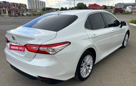 Toyota Camry, 2019 год, 2 730 000 рублей, 5 фотография