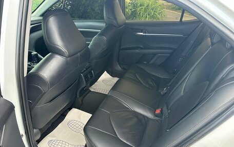 Toyota Camry, 2019 год, 2 730 000 рублей, 10 фотография