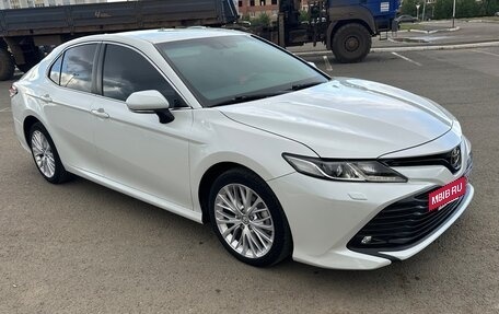 Toyota Camry, 2019 год, 2 730 000 рублей, 2 фотография