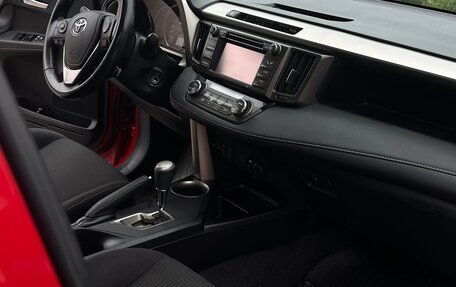 Toyota RAV4, 2013 год, 1 900 000 рублей, 12 фотография