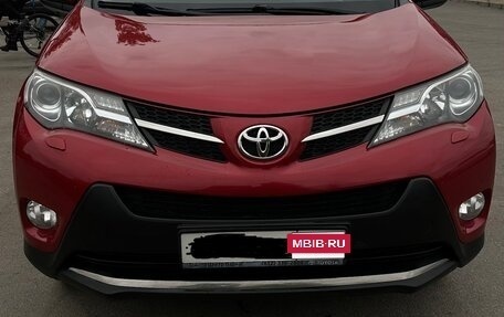 Toyota RAV4, 2013 год, 1 900 000 рублей, 2 фотография