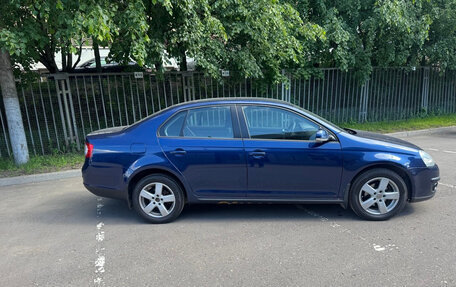 Volkswagen Jetta VI, 2010 год, 715 000 рублей, 4 фотография