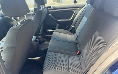 Volkswagen Jetta VI, 2010 год, 715 000 рублей, 11 фотография