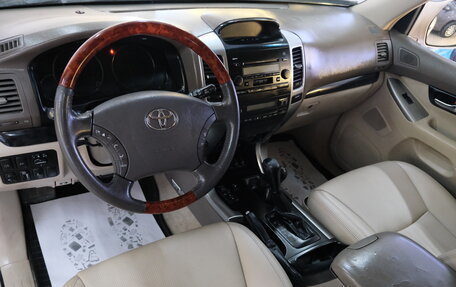 Toyota Land Cruiser Prado 120 рестайлинг, 2007 год, 1 899 000 рублей, 12 фотография