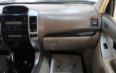 Toyota Land Cruiser Prado 120 рестайлинг, 2007 год, 1 899 000 рублей, 18 фотография