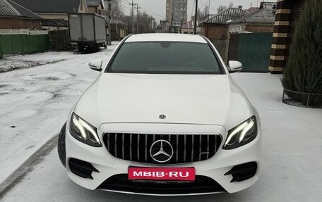 Mercedes-Benz E-Класс, 2018 год, 4 000 000 рублей, 1 фотография