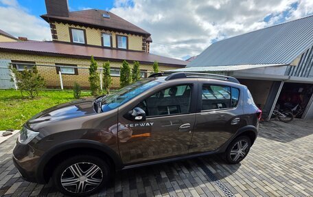 Renault Sandero II рестайлинг, 2018 год, 700 000 рублей, 5 фотография