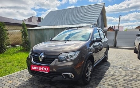 Renault Sandero II рестайлинг, 2018 год, 700 000 рублей, 2 фотография