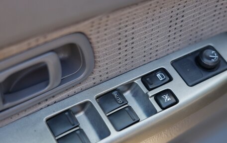 Nissan NP300, 2011 год, 1 380 000 рублей, 24 фотография